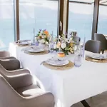 Baron Tavernier Restaurant & 薛布勒