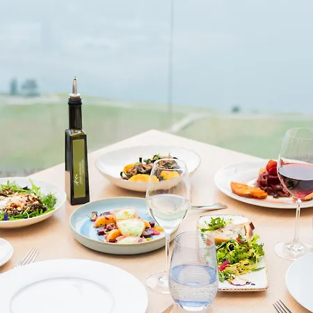 Baron Tavernier Restaurant & 4* Шебр