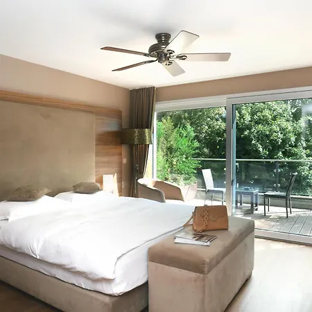 Baron Tavernier Restaurant &