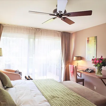 Baron Tavernier Restaurant & 4* シュブル