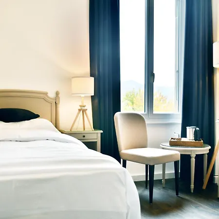 Baron Tavernier Restaurant & シュブル