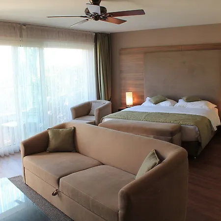 Baron Tavernier Restaurant & Отель 4*