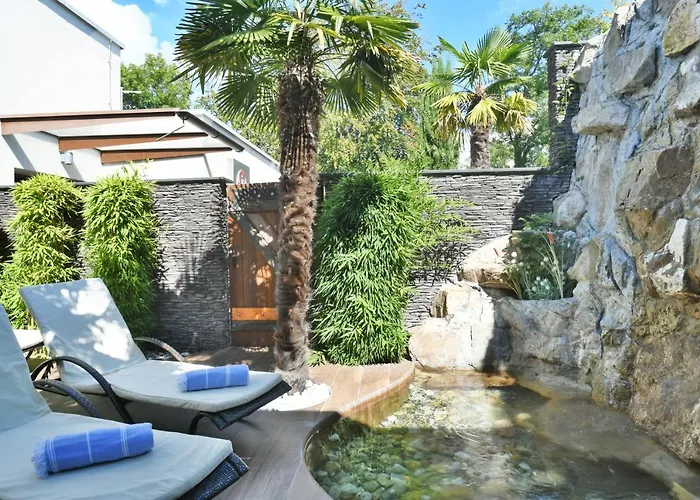 فندق Baron Tavernier Restaurant &