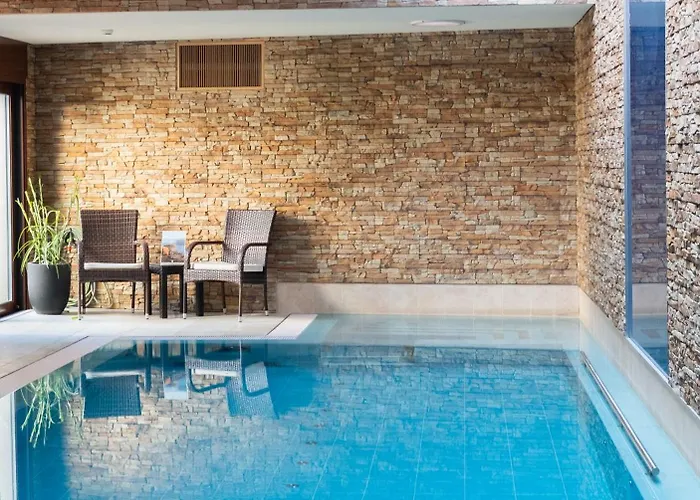 Baron Tavernier Restaurant & شيرشبريس