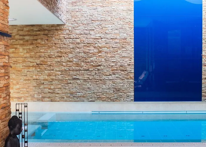 Baron Tavernier Restaurant & 4* شيرشبريس