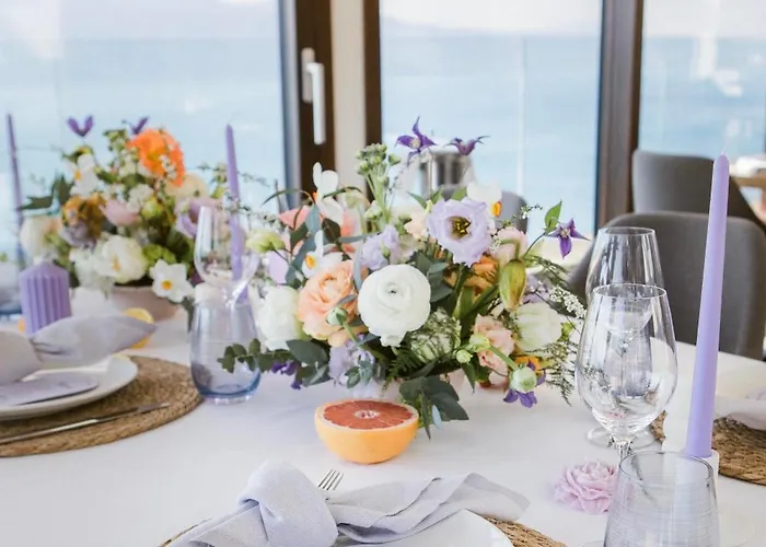 Baron Tavernier Restaurant & Отель Шебр