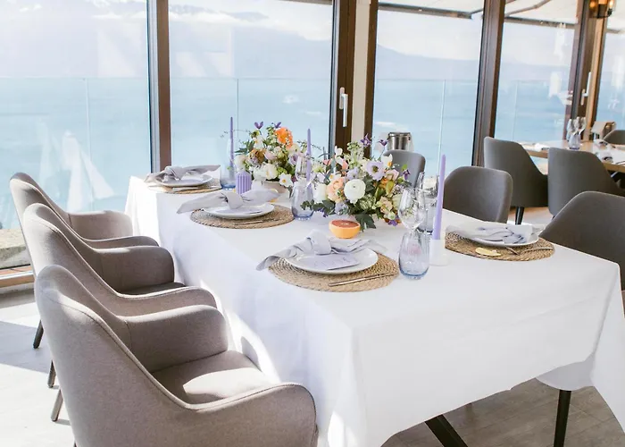 Baron Tavernier Restaurant & شيرشبريس