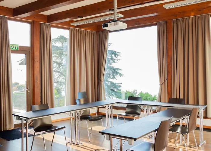 Baron Tavernier Restaurant &