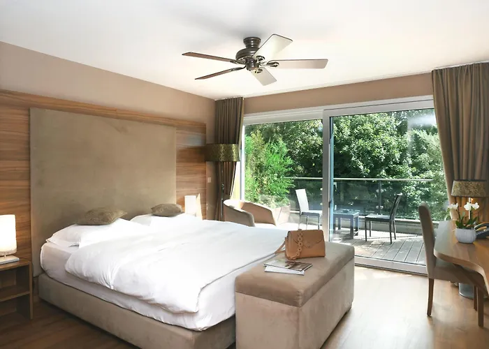 Baron Tavernier Restaurant &