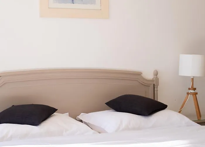 Baron Tavernier Restaurant & Hotel