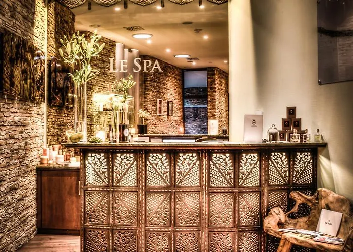 Baron Tavernier Restaurant & 酒店